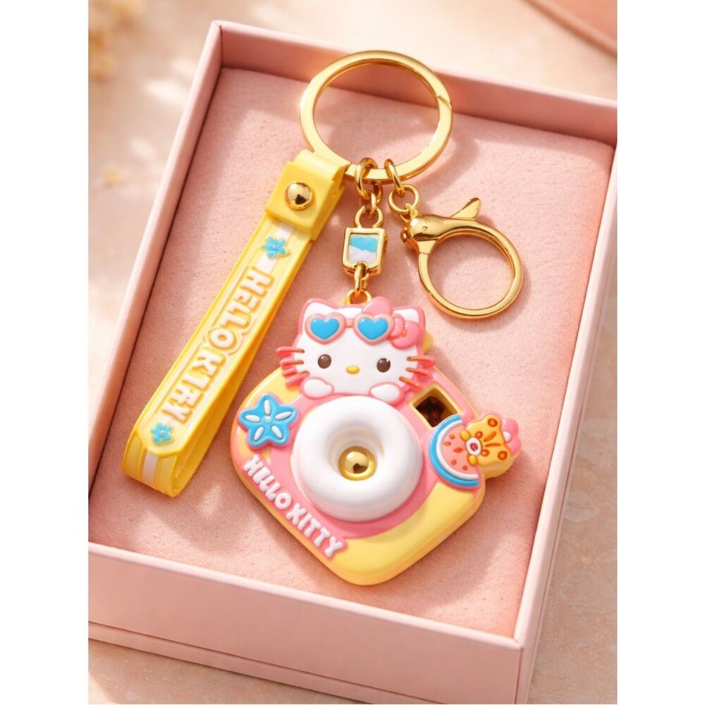 NWT Sanrio Kuromi Hello Kitty Projection Camera Keychain Bag Pendant Charms
